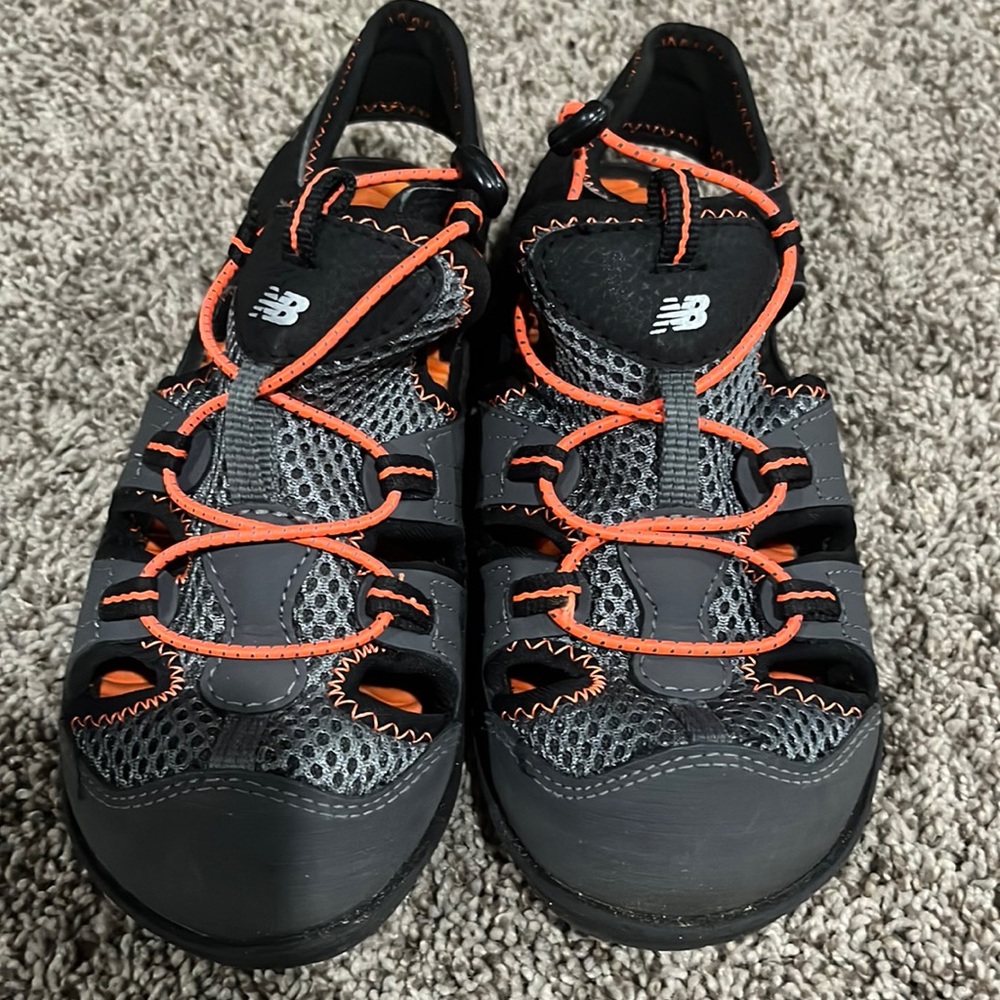 Boys new balance sandles